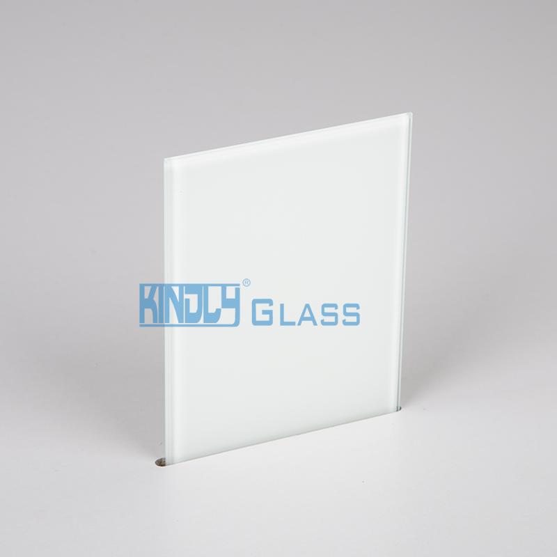 Vidrio flotado transparente con lacado blanco RAL 9010